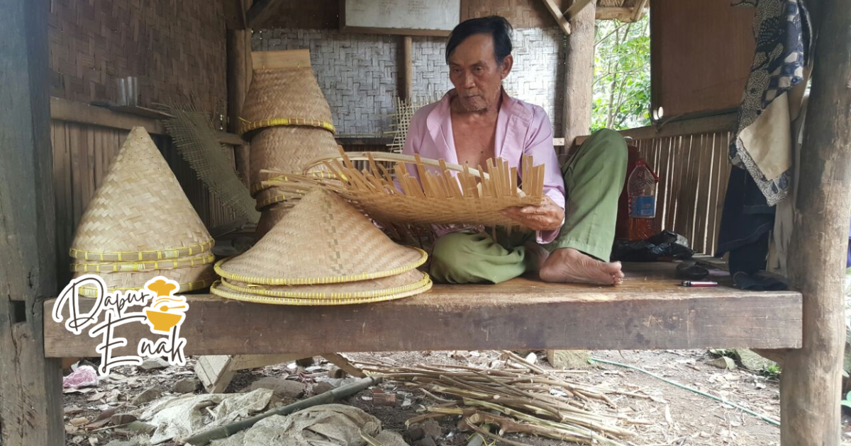 Manfaat Kukusan Bambu Kerucut Untuk Masakan Masakan kukus dalam kukusan bambu kerucut, rasa tetap alami